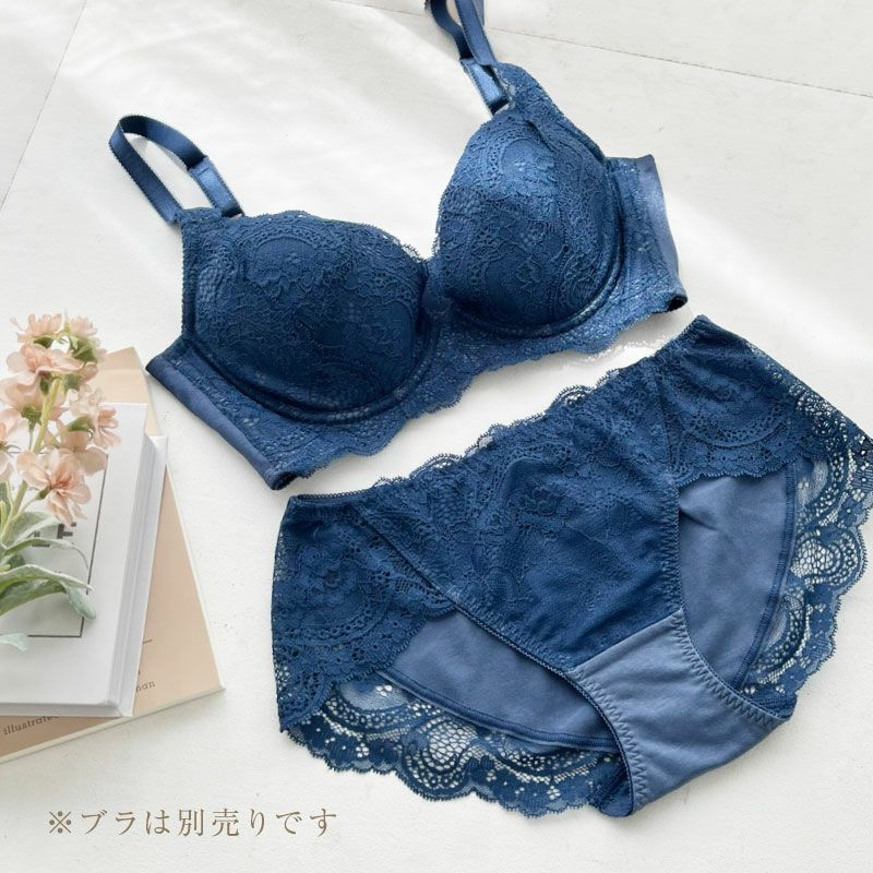 150万枚突破のグラモアブラから新しいセットショーツが誕生!!肌触りが